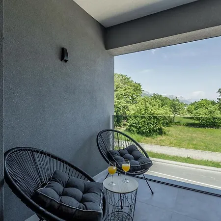 Nice Apartment In Kastel Luksic With Wifi